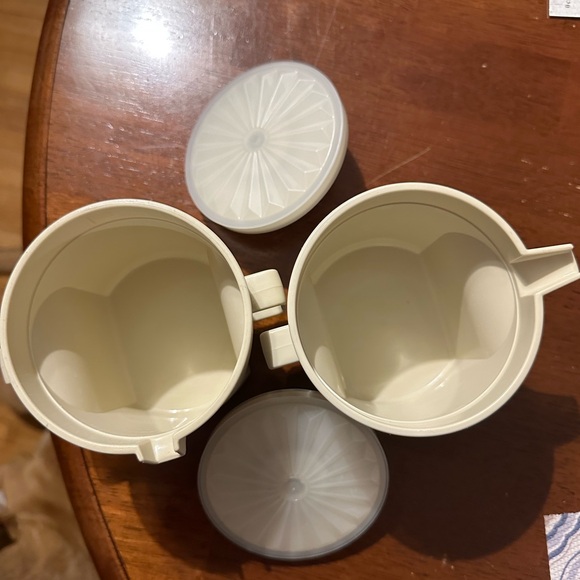 Vintage Tupperware cream and sugar containers - Picture 2 of 10